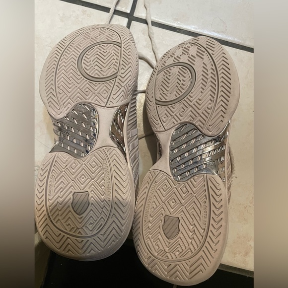 Women’s K-Swiss size 9 - Picture 8 of 9